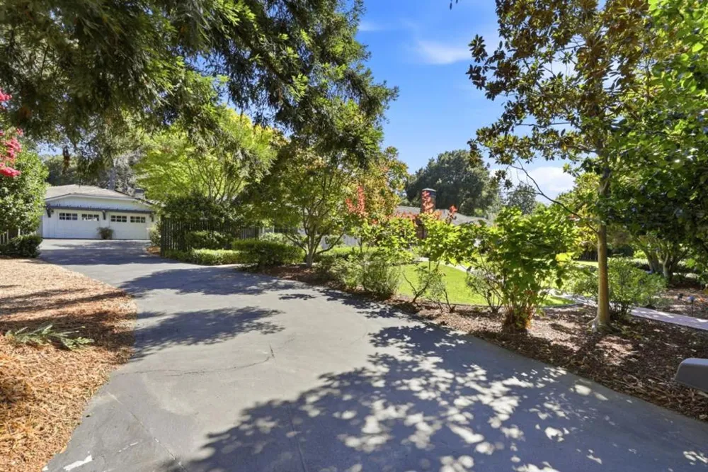 14 Flood Circle Atherton, CA 94027