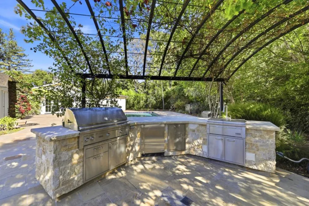 14 Flood Circle Atherton, CA 94027