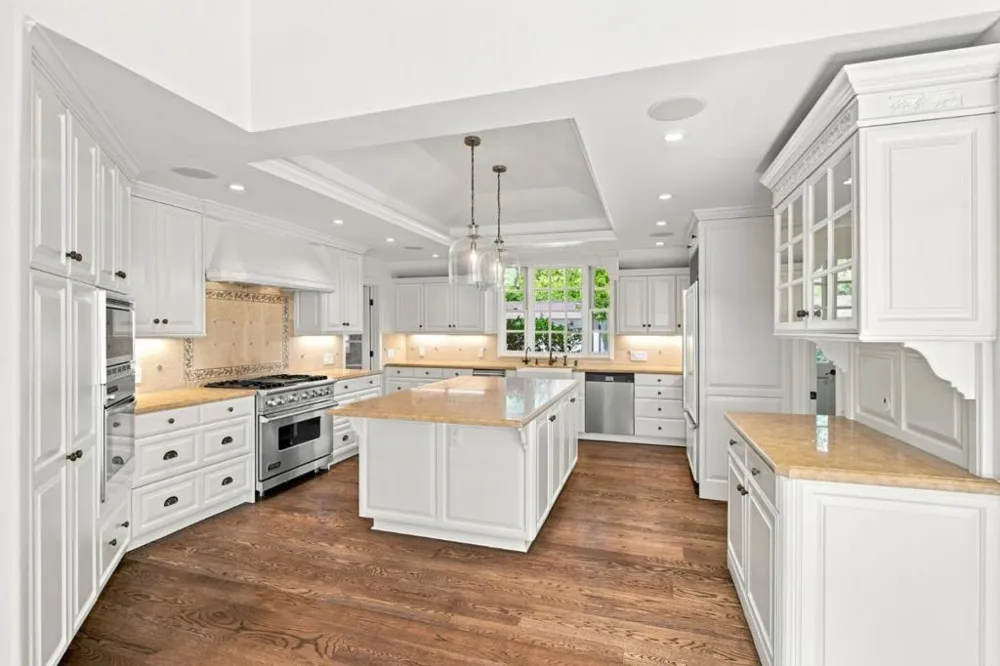 14 Flood Circle Atherton, CA 94027