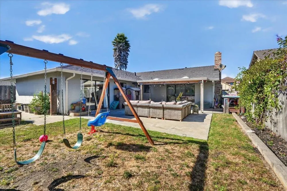 1194 Loyola Drive Salinas, CA 93901