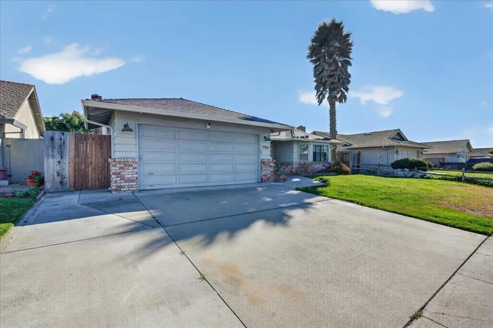 1194 Loyola Drive Salinas, CA 93901