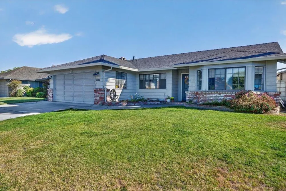 1194 Loyola Drive Salinas, CA 93901