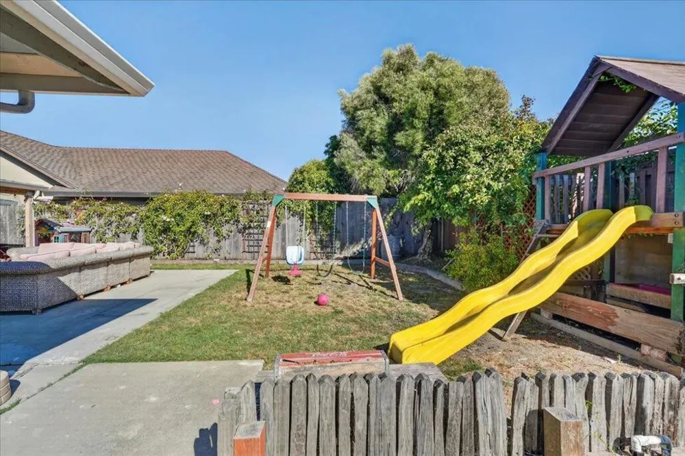 1194 Loyola Drive Salinas, CA 93901
