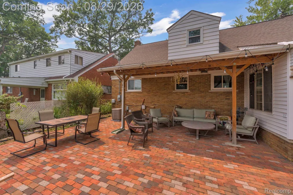 3059 Syracuse Street Dearborn City, MI 48124