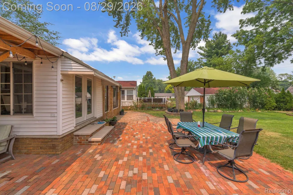 3059 Syracuse Street Dearborn City, MI 48124