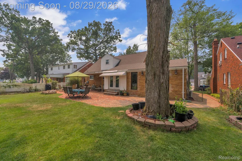 3059 Syracuse Street Dearborn City, MI 48124