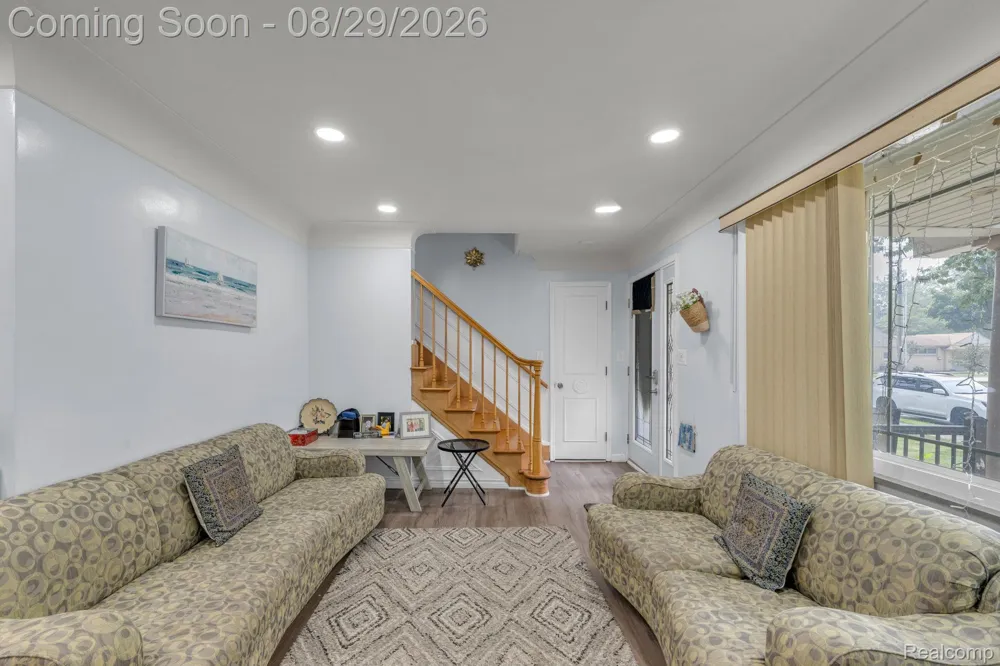 3059 Syracuse Street Dearborn City, MI 48124