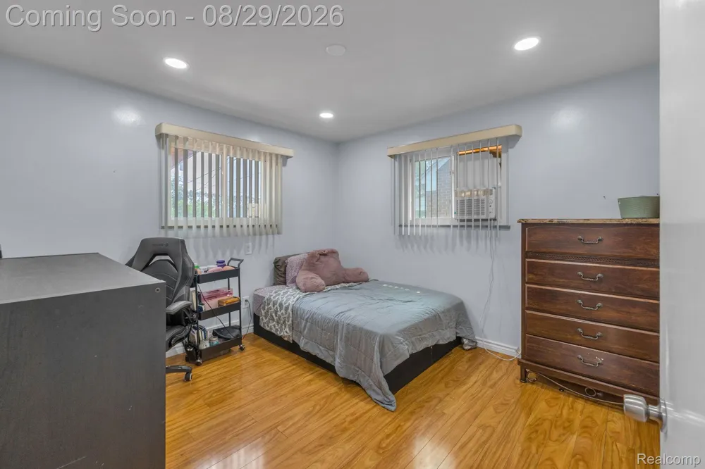 3059 Syracuse Street Dearborn City, MI 48124