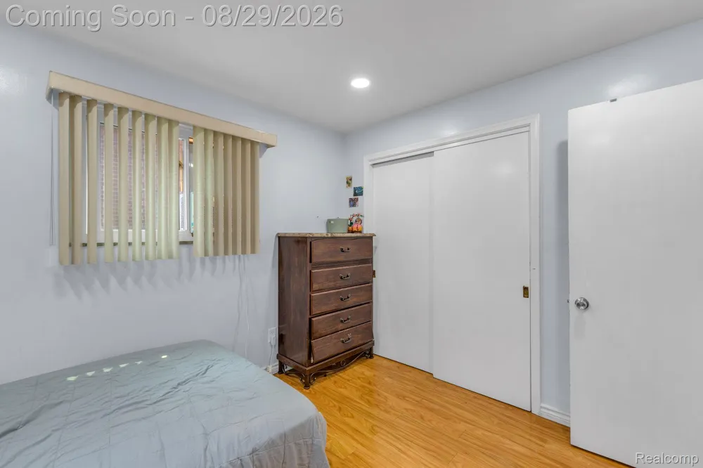 3059 Syracuse Street Dearborn City, MI 48124