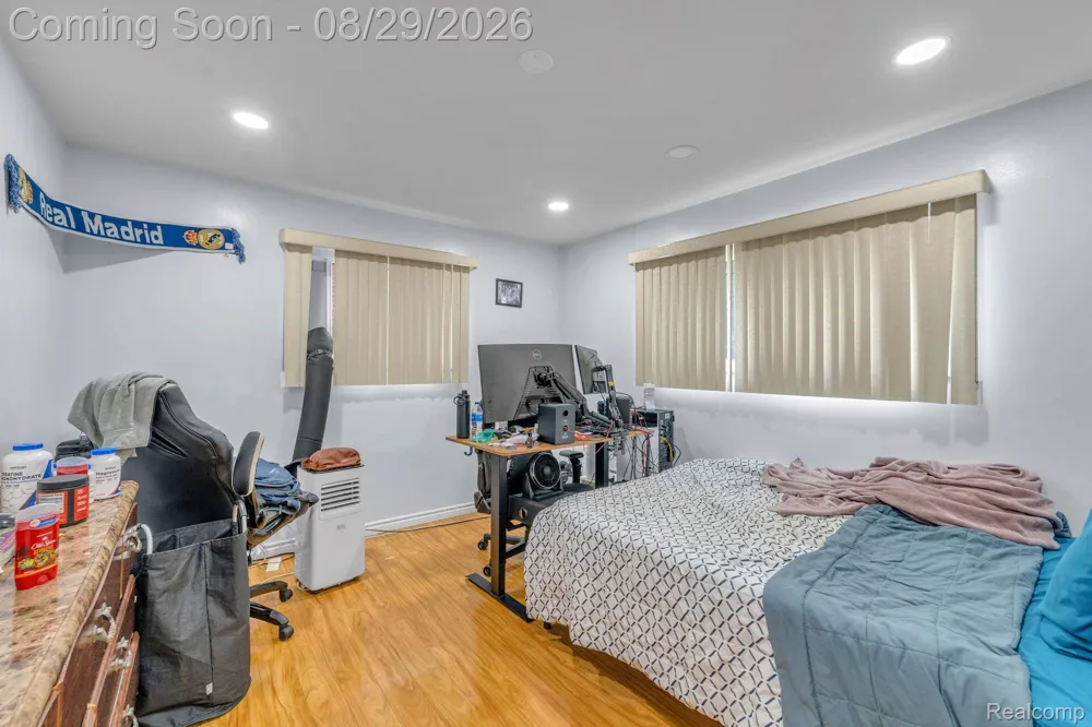 3059 Syracuse Street Dearborn City, MI 48124