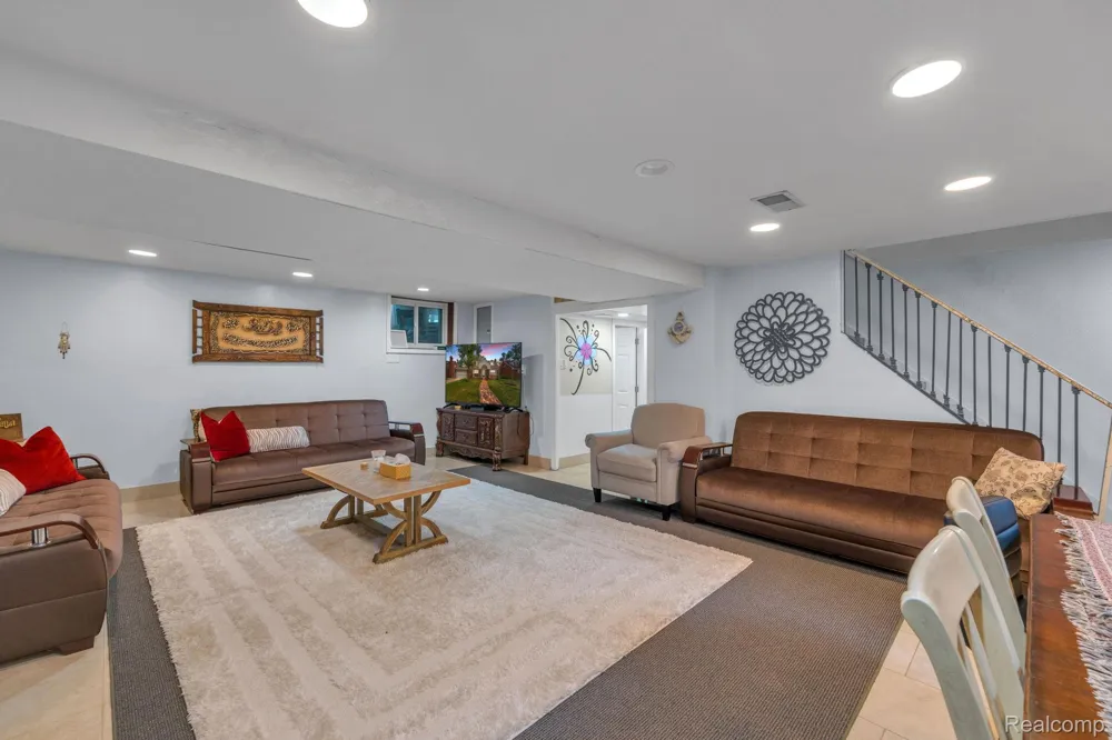 3059 Syracuse Street Dearborn City, MI 48124