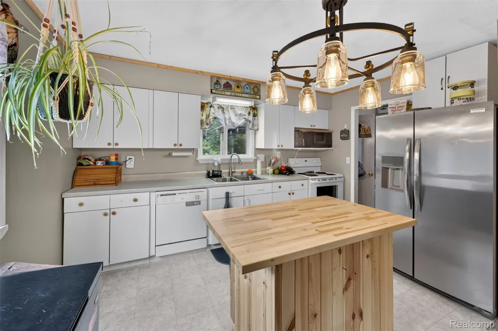 8135 E West Branch Road Richfield Township, MI 48656