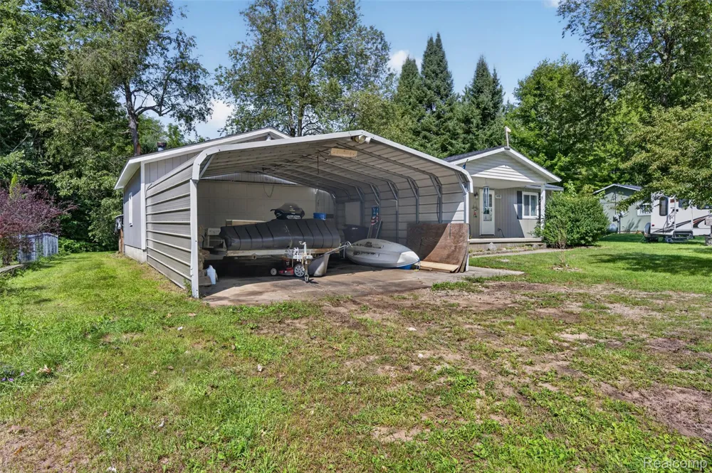 8135 E West Branch Road Richfield Township, MI 48656