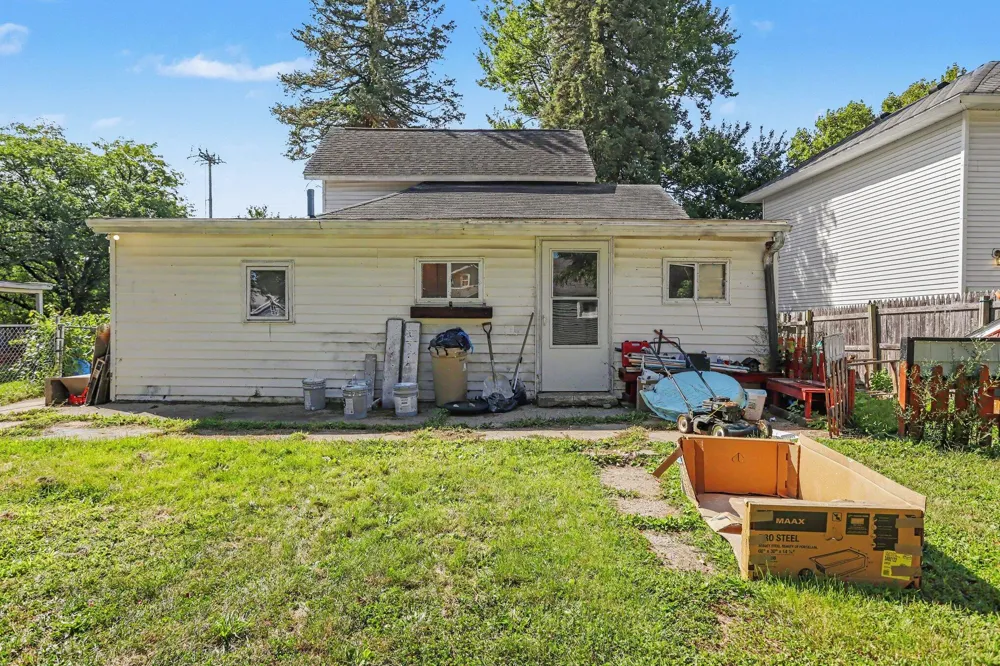 64 Goguac Street W Battle Creek City, MI 49015