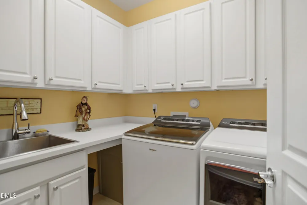 747 Blackfriars Loop Cary, NC 27519