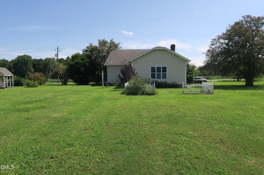 4611 Old Beulah Road Selma, NC 27576