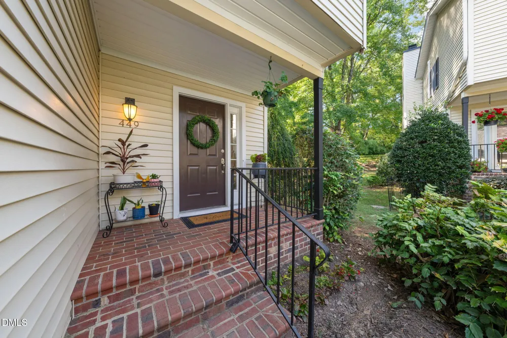 449 Crossvine Close Pittsboro, NC 27312