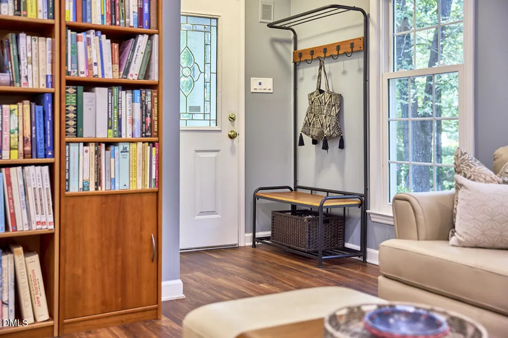 6914 Falconbridge Road Chapel Hill, NC 27517