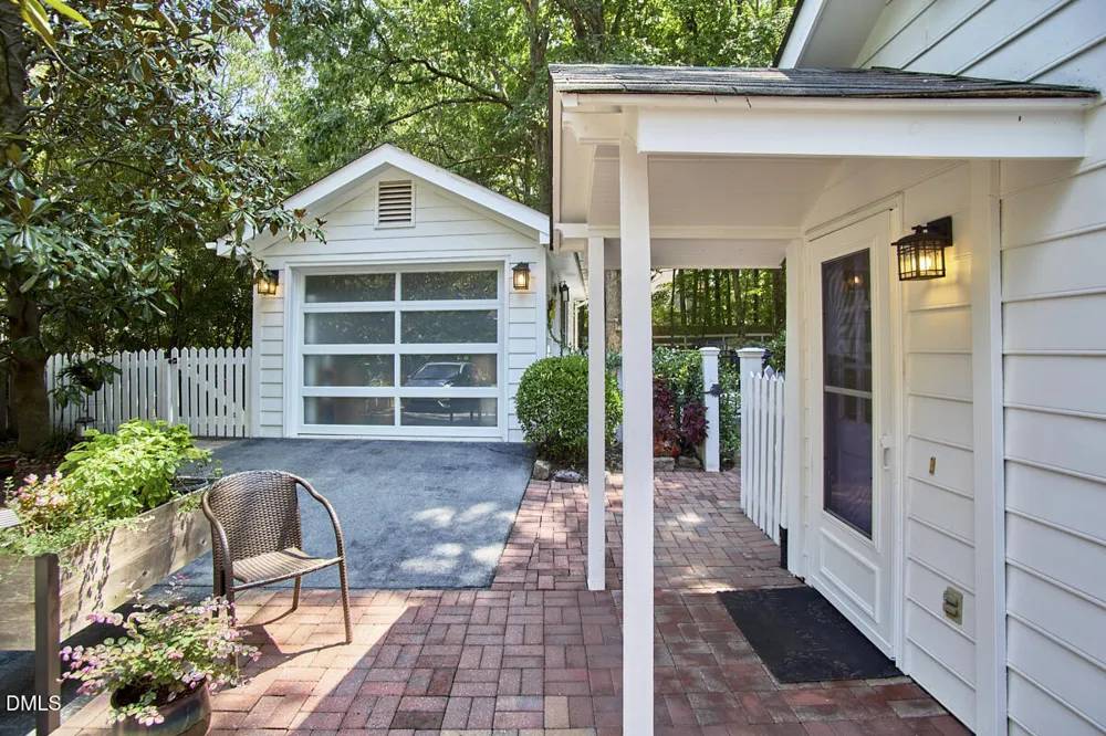 6914 Falconbridge Road Chapel Hill, NC 27517