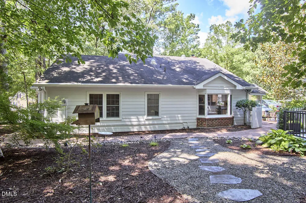 6914 Falconbridge Road Chapel Hill, NC 27517