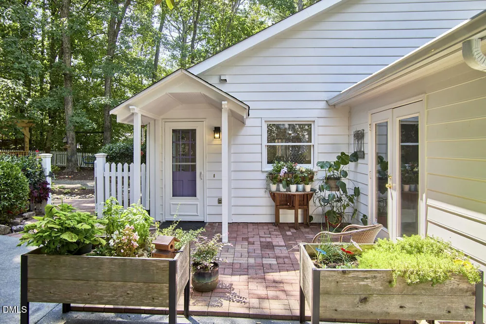 6914 Falconbridge Road Chapel Hill, NC 27517