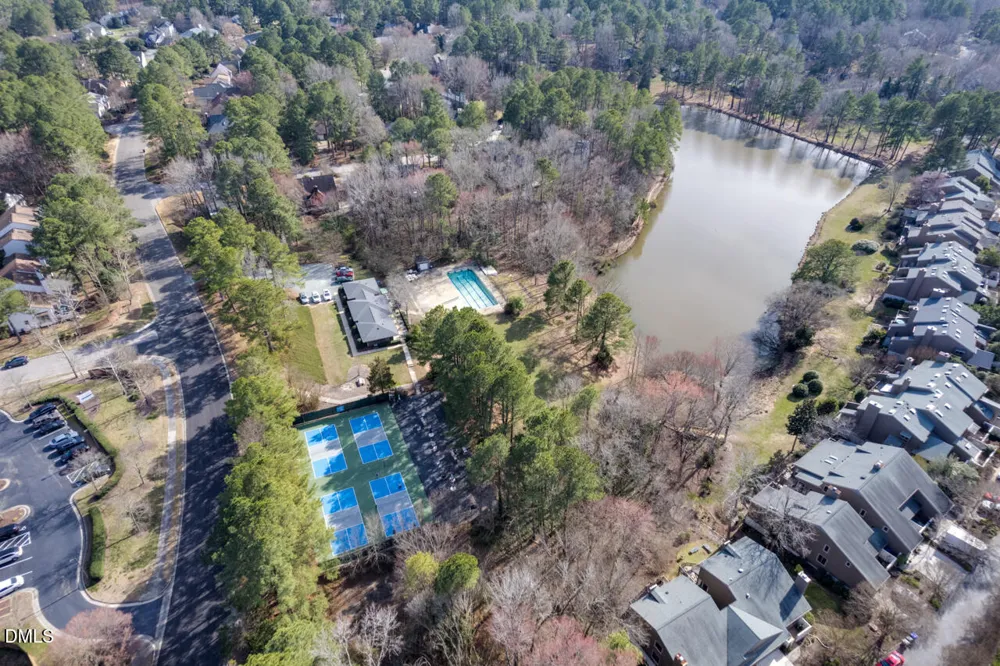 6914 Falconbridge Road Chapel Hill, NC 27517