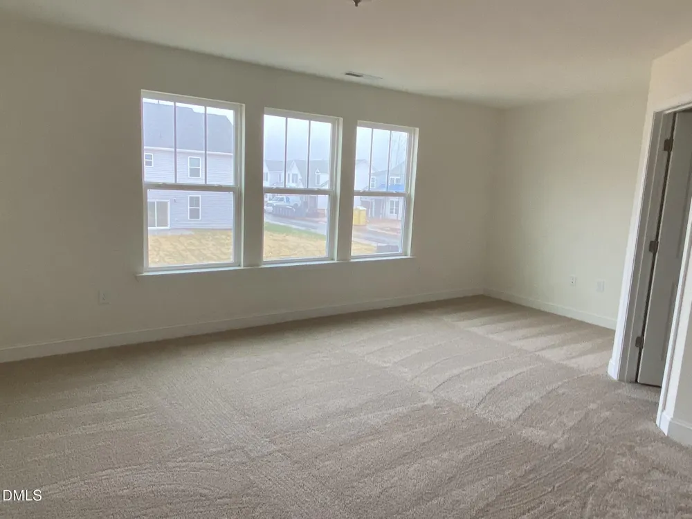 18 Hanging Moss Trail Clayton, NC 27527