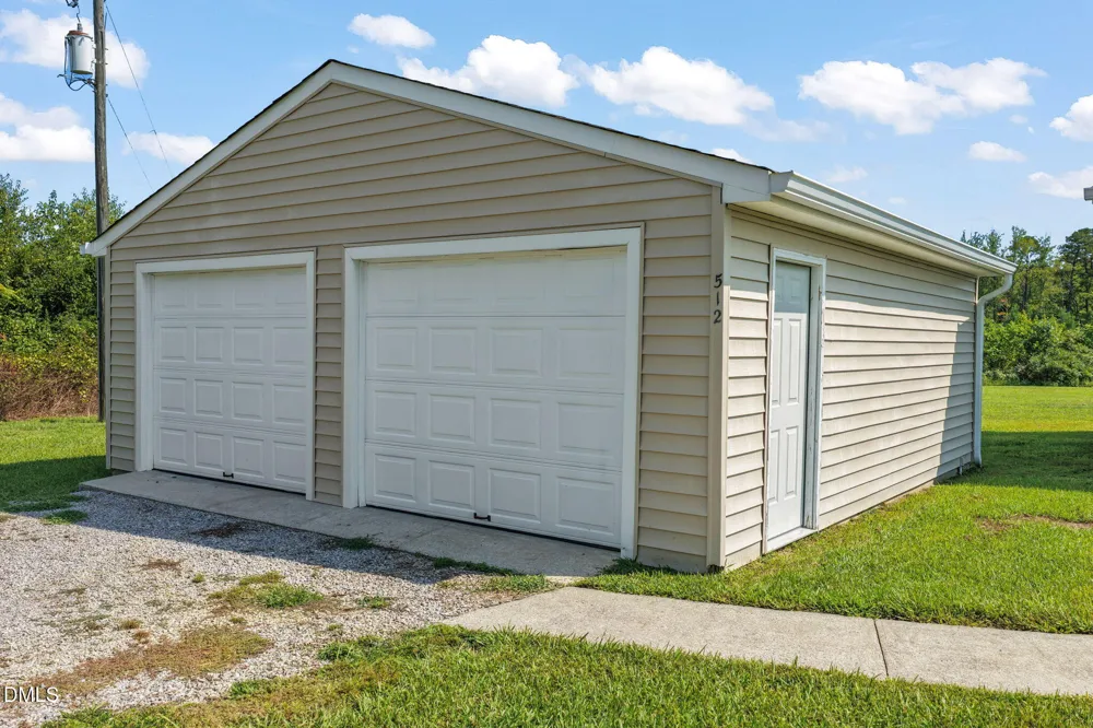 512 Cherry Hill Church Road Buffalo Junction, VA 24529