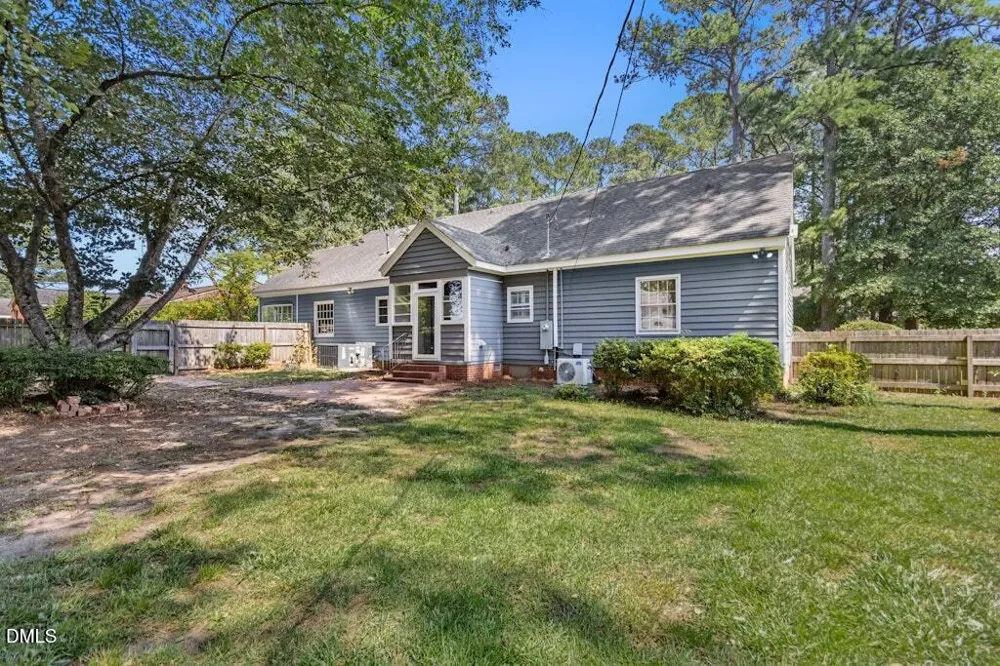 1106 S 1st Street Smithfield, NC 27577