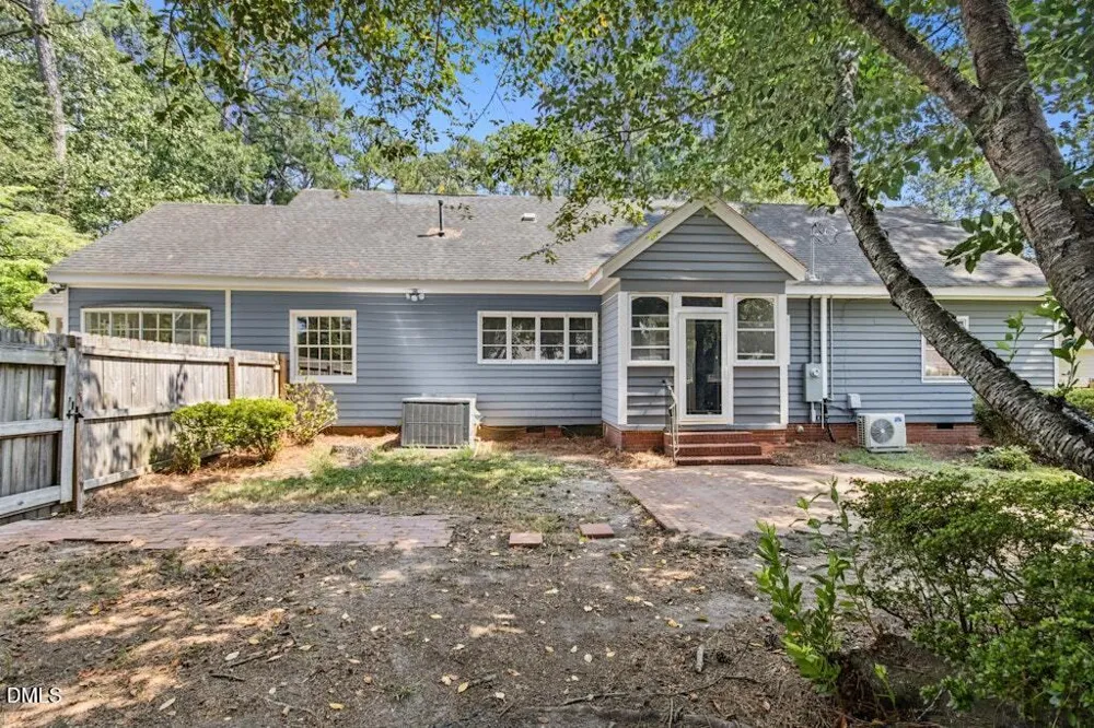 1106 S 1st Street Smithfield, NC 27577