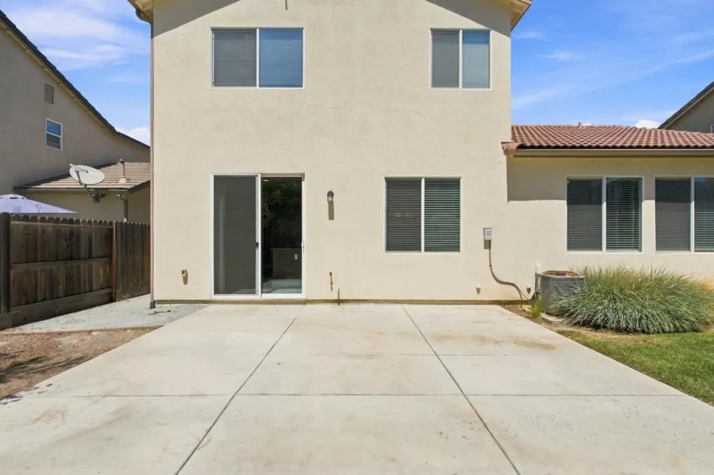 1631 Panorama Drive Hollister, CA 95023