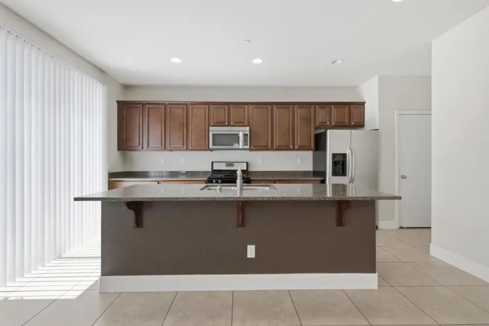 1631 Panorama Drive Hollister, CA 95023