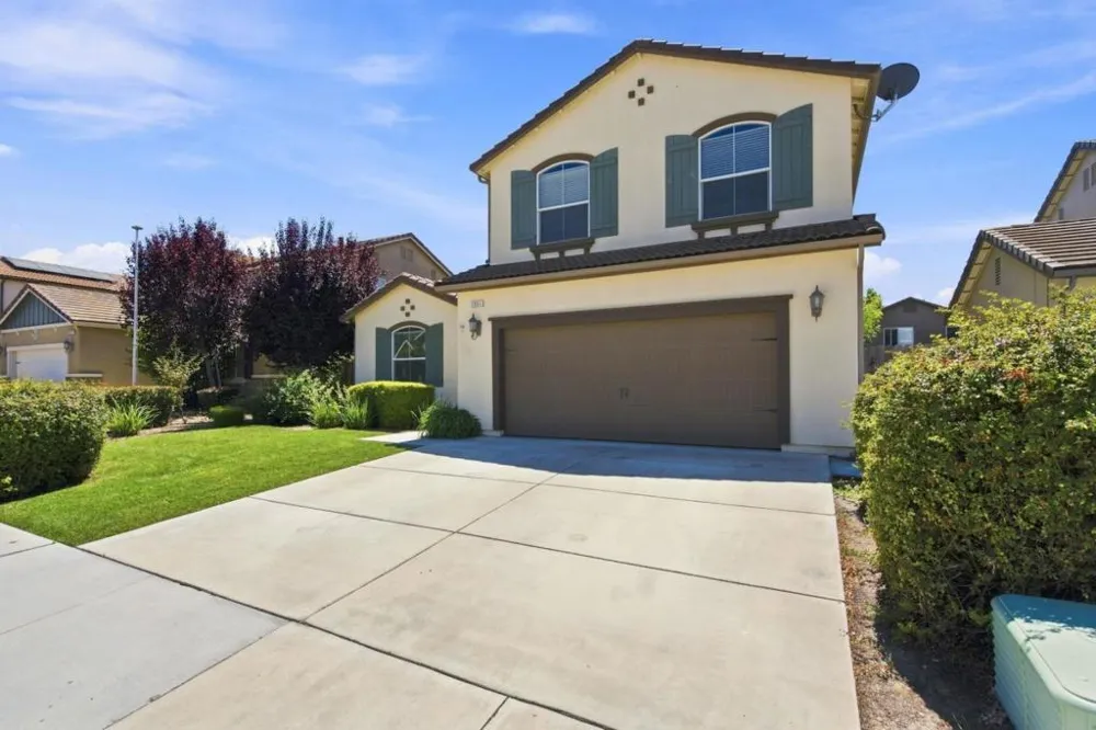 1631 Panorama Drive Hollister, CA 95023