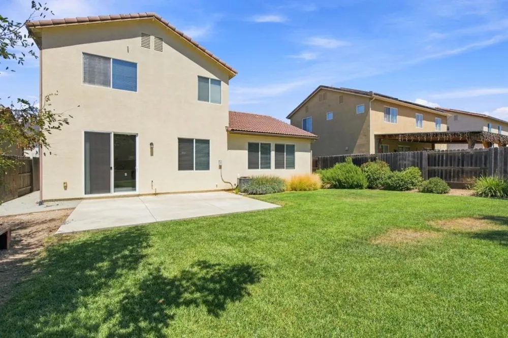 1631 Panorama Drive Hollister, CA 95023