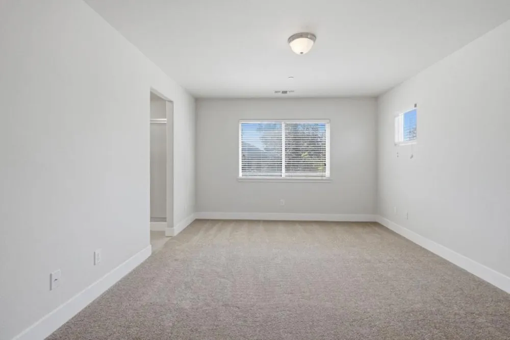 1631 Panorama Drive Hollister, CA 95023