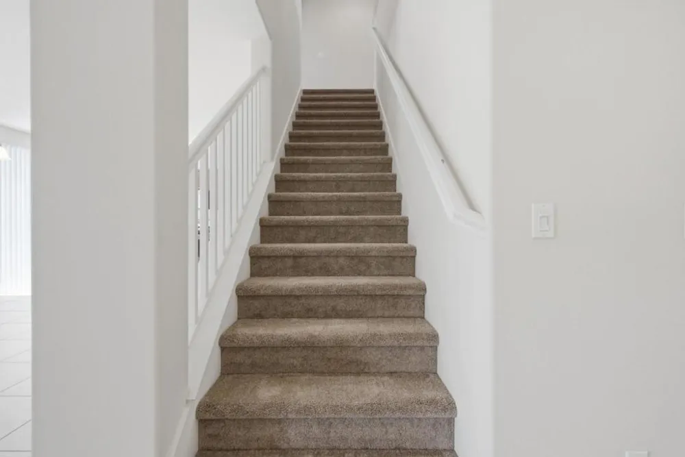 1631 Panorama Drive Hollister, CA 95023