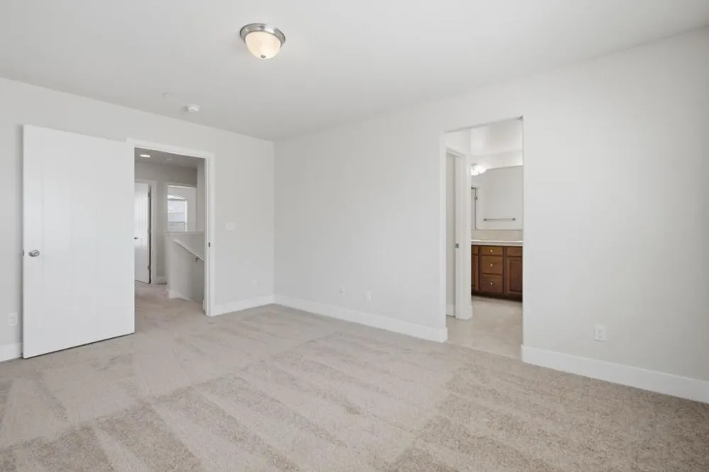 1631 Panorama Drive Hollister, CA 95023