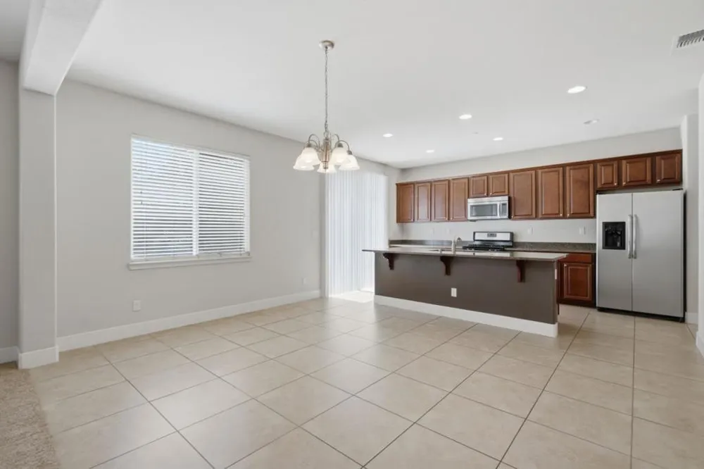 1631 Panorama Drive Hollister, CA 95023