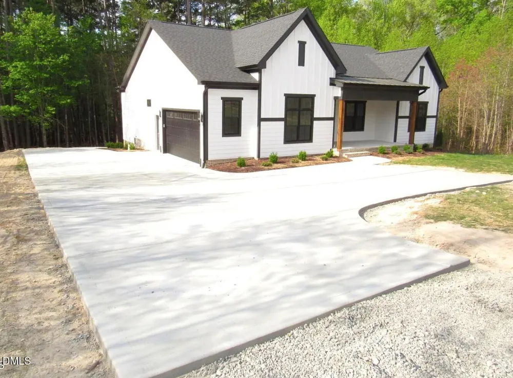 162 Stonewood Loop Lane Henderson, NC 27537