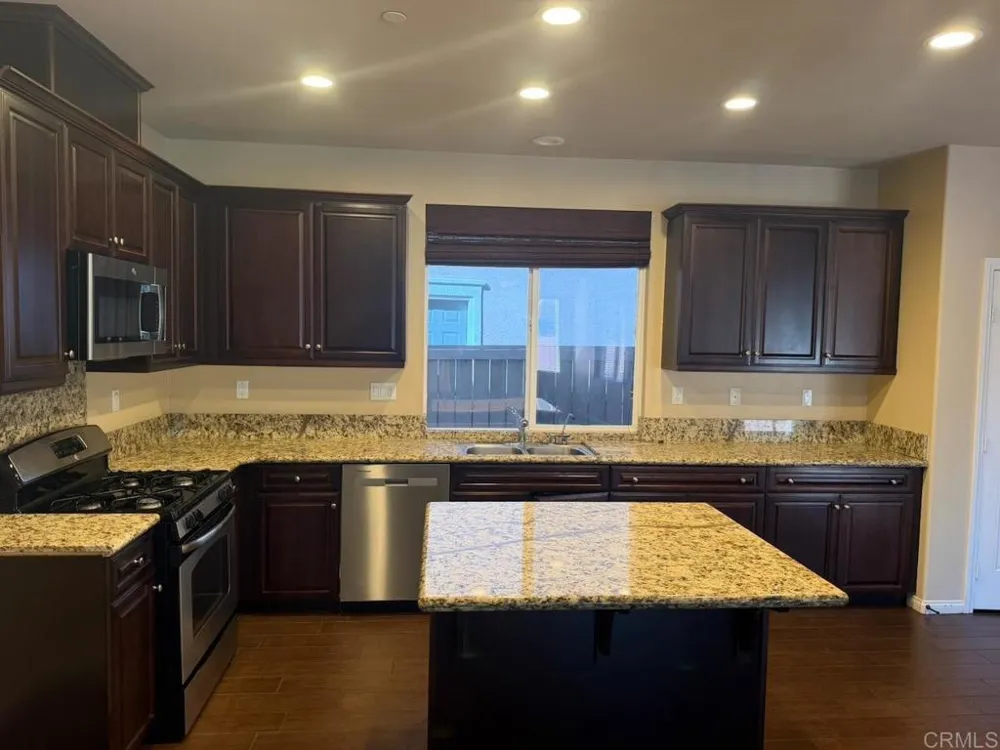 790 Arbor Glen Lane Vista, CA 92081