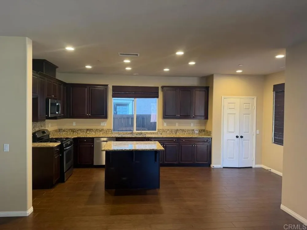 790 Arbor Glen Lane Vista, CA 92081