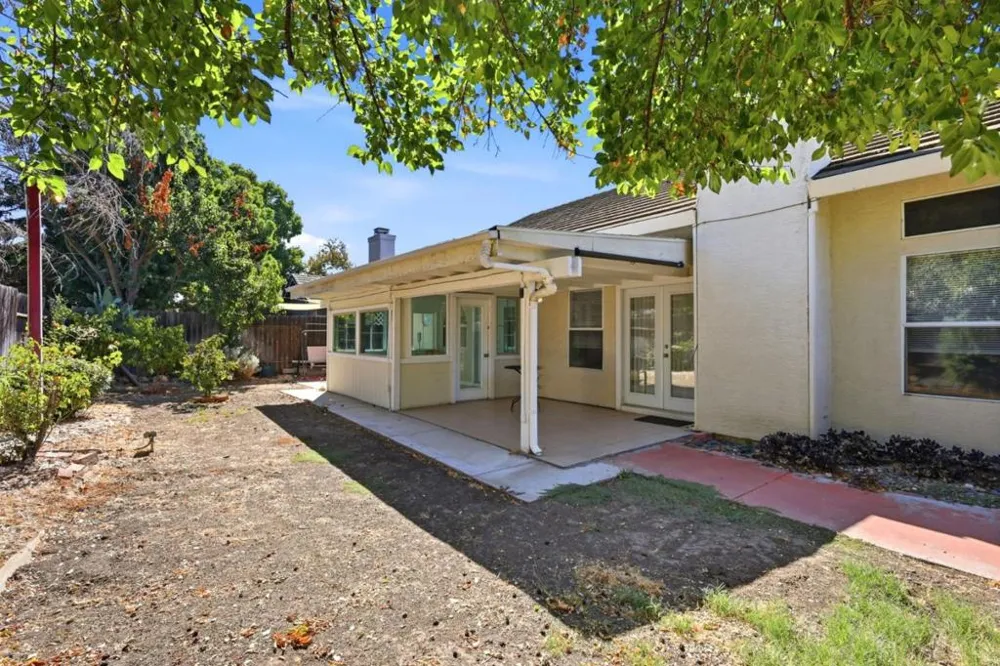 8947 Giant Panda Drive Sacramento, CA 95829