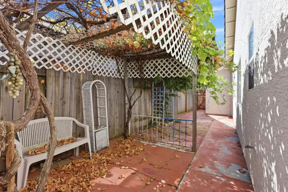8947 Giant Panda Drive Sacramento, CA 95829