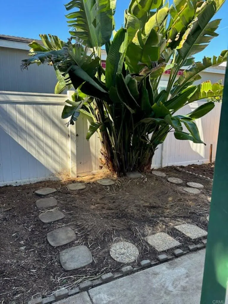 7315 San Luis Street Carlsbad, CA 92011