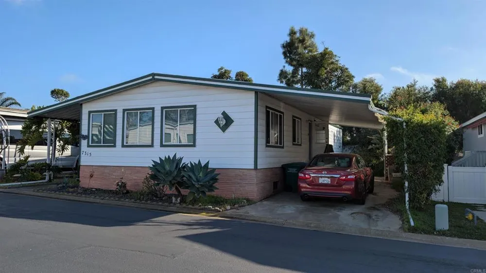7315 San Luis Street Carlsbad, CA 92011
