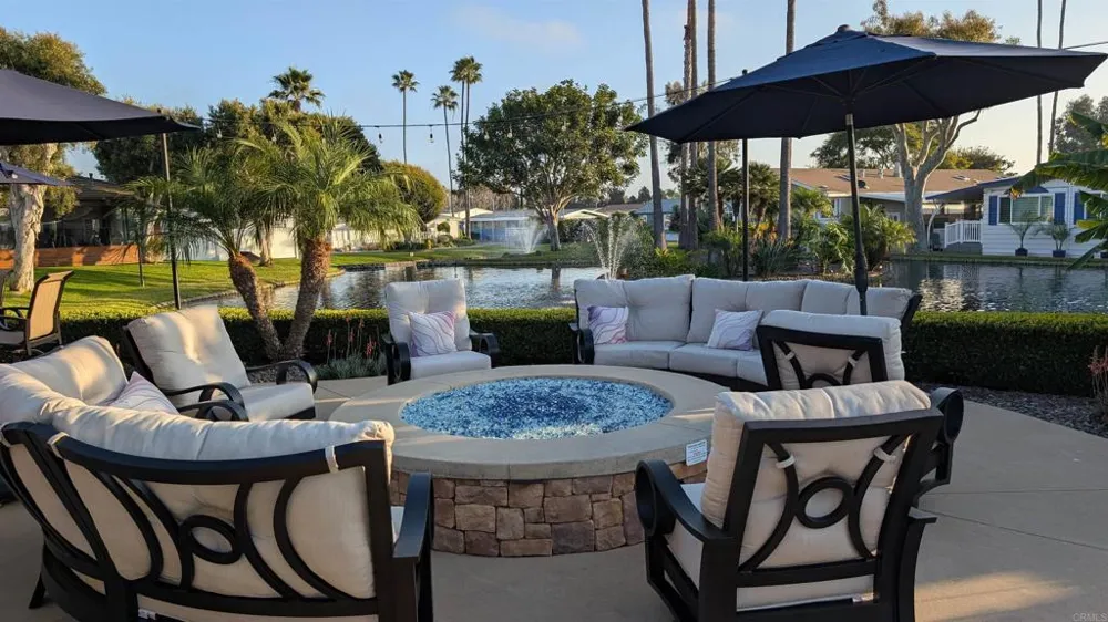 7315 San Luis Street Carlsbad, CA 92011