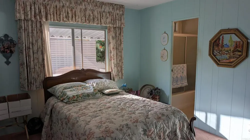 7315 San Luis Street Carlsbad, CA 92011