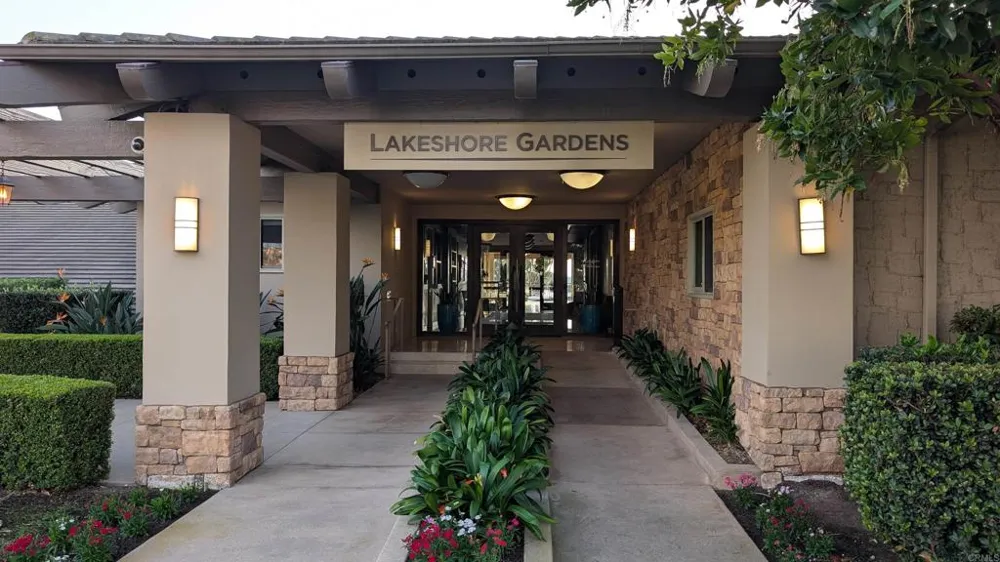7315 San Luis Street Carlsbad, CA 92011