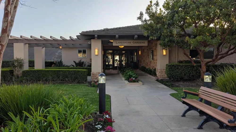 7315 San Luis Street Carlsbad, CA 92011