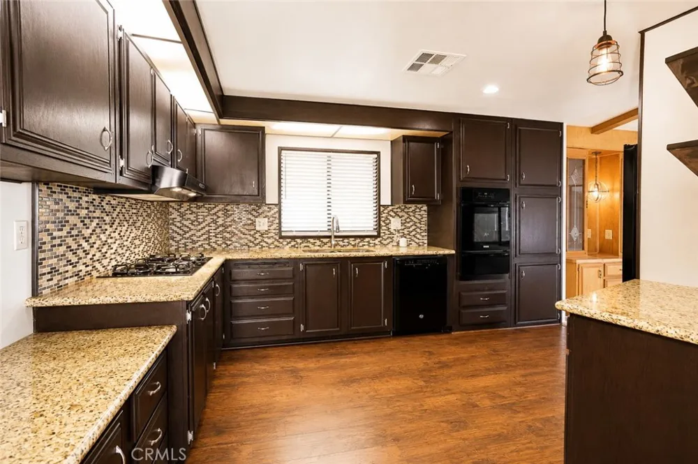 10574 Chisholm Trail Cherry Valley, CA 92223